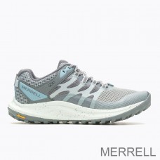 Achetez des chaussures de randonnée Merrell en ligne - Antora 3 Femme Gris
